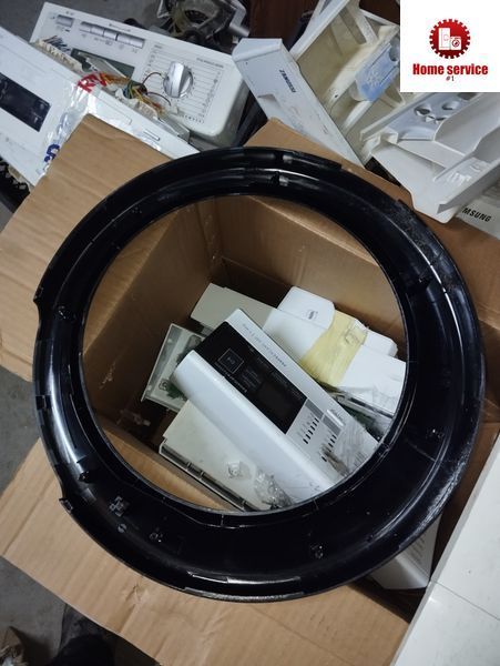 Б/У Наружное обрамление люка W11028579 стиральной машины Whirlpool, Ariston, Indesit 2708*E фото