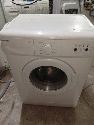 Вживані запчастини до пральної машини Beko WML 15105 E.  Розбирання пральної машини Beko WML 15105 E 3868*E фото